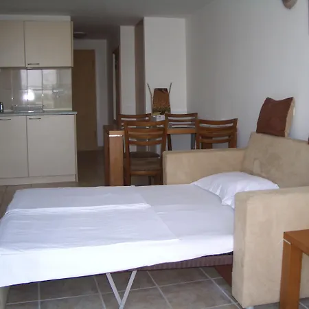 Sunny Apartmanhotel 3*